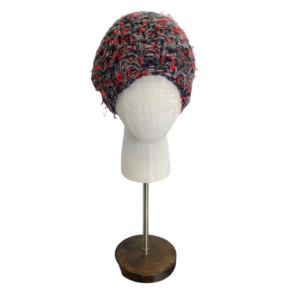 CHANEL RED / GREY / BLACK WOVEN CASHMERE AND SILK CHUNKY KNIT POM POM BEANIE / H - Picture 3 of 13